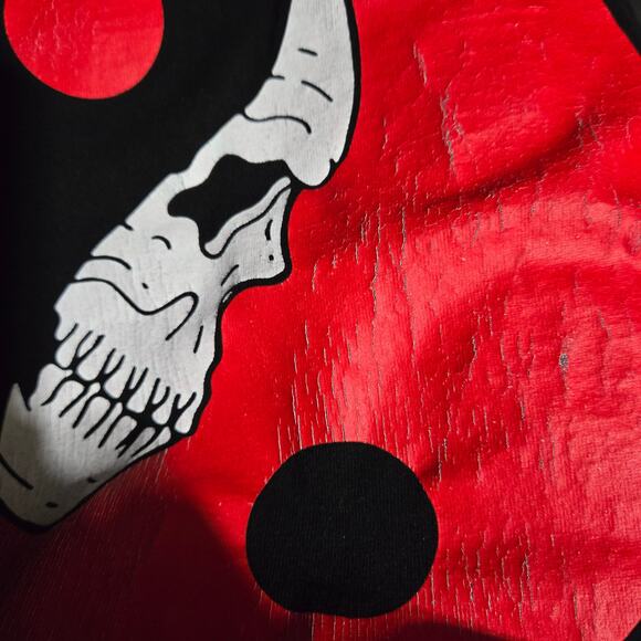 Lurking Class Unisex Sz M Yin Yang Skull Black Red Graphic Tee Punk Goth Skater - Picture 8 of 8
